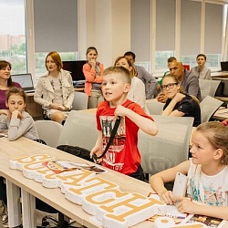 Код и кот Scratch. Визит Митчела Резника в ITeen Academy!